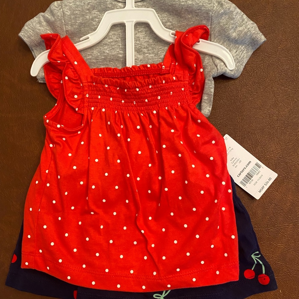 Carter’s Size 6 months baby girl’s outfit NWT